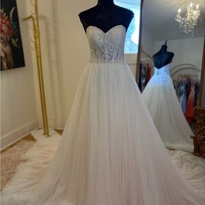 DaVinci Strapless White Wedding Dress